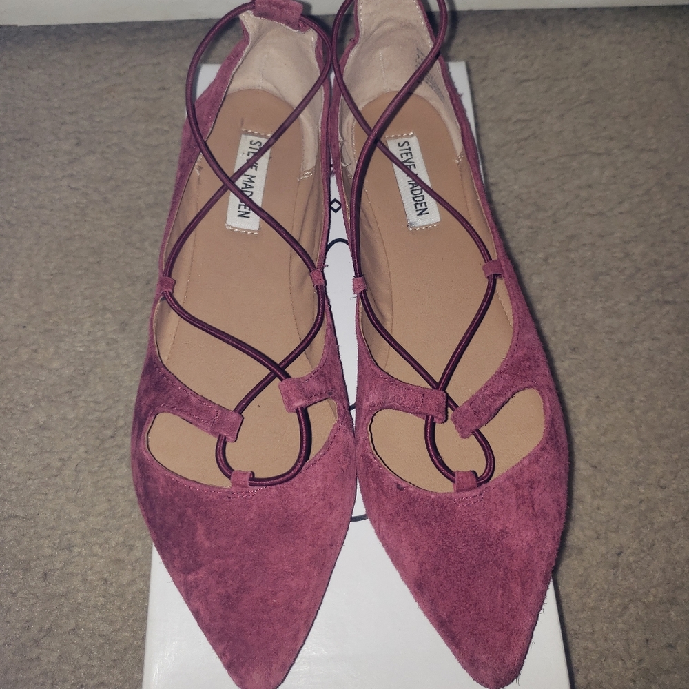 Steve Madden Burgundy Suede Flats